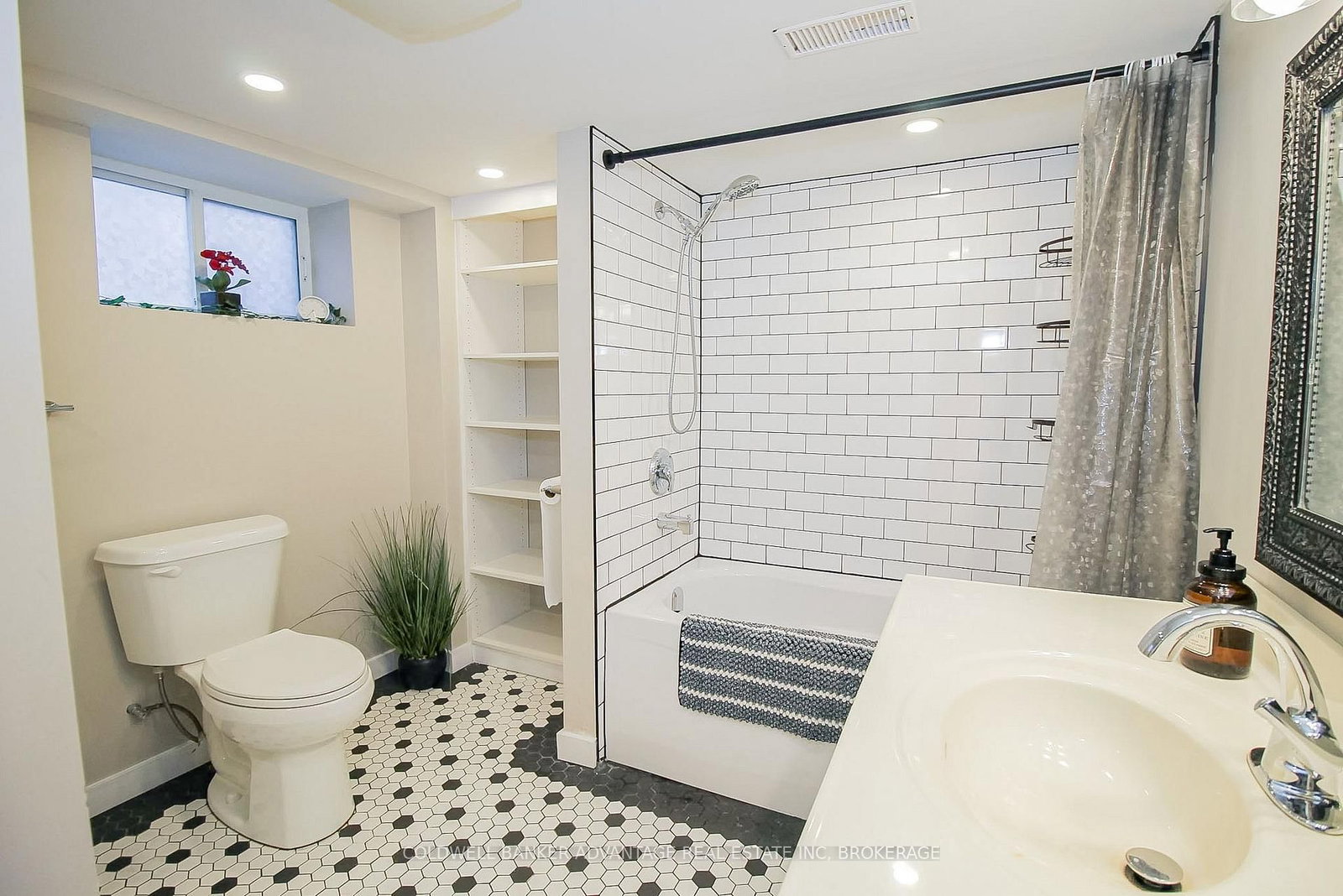 4859 Willmott Street • Niagara Falls, ON photo 21