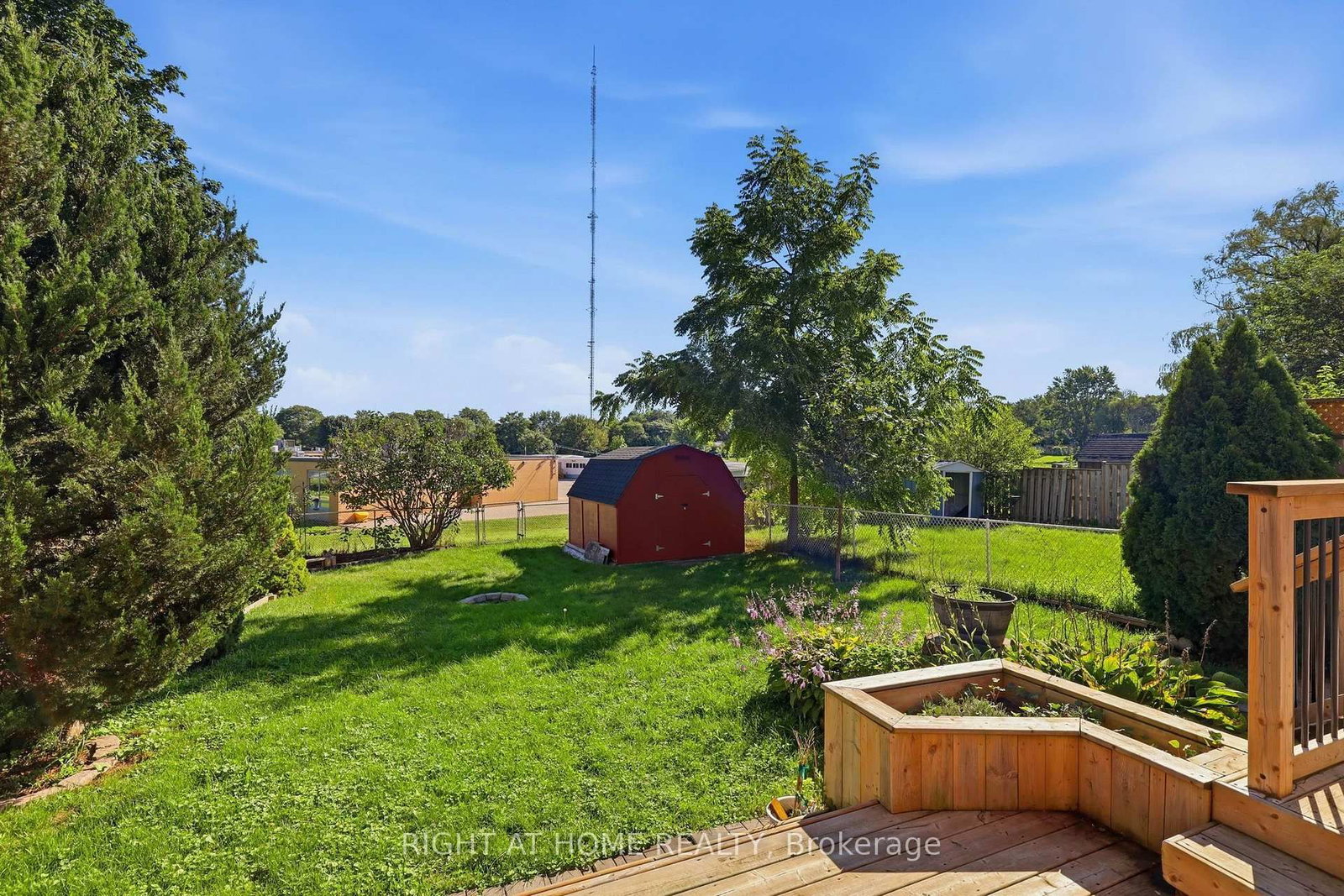 724 Notre Dame Drive • London South, ON photo 35