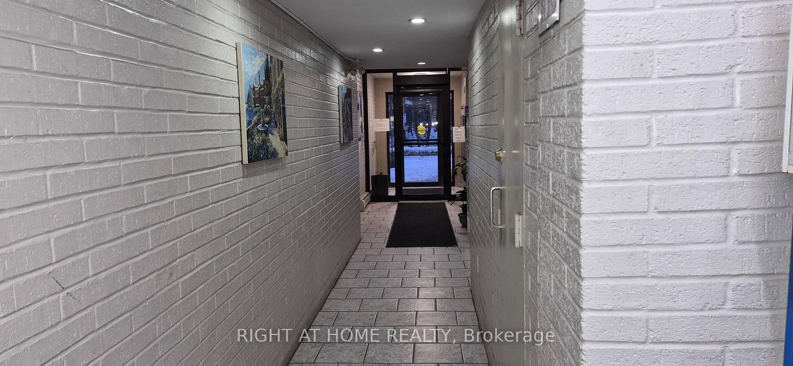 26 - 2373 King Street E, Hamilton 5