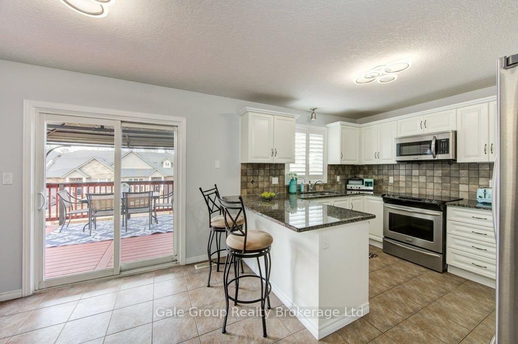 386 Fairway Road • Woodstock, ON photo 12