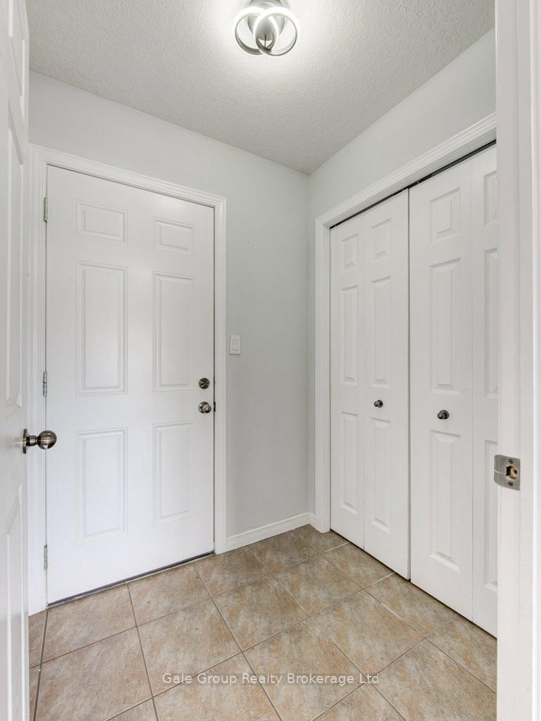 386 Fairway Road • Woodstock, ON photo 16
