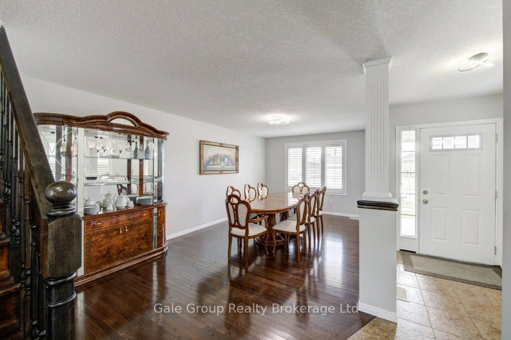 386 Fairway Road • Woodstock, ON photo 6