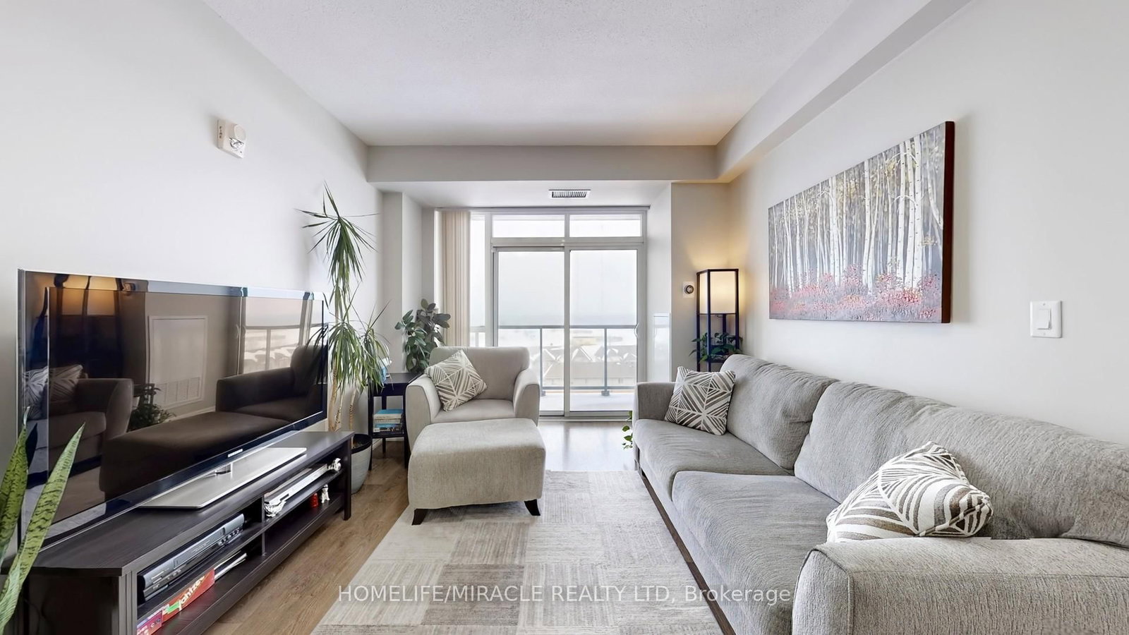 560 North service Road • #607 • Grimsby, ON photo 6
