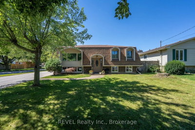 17 RAMSEY Street • St. Catharines, ON photo 2