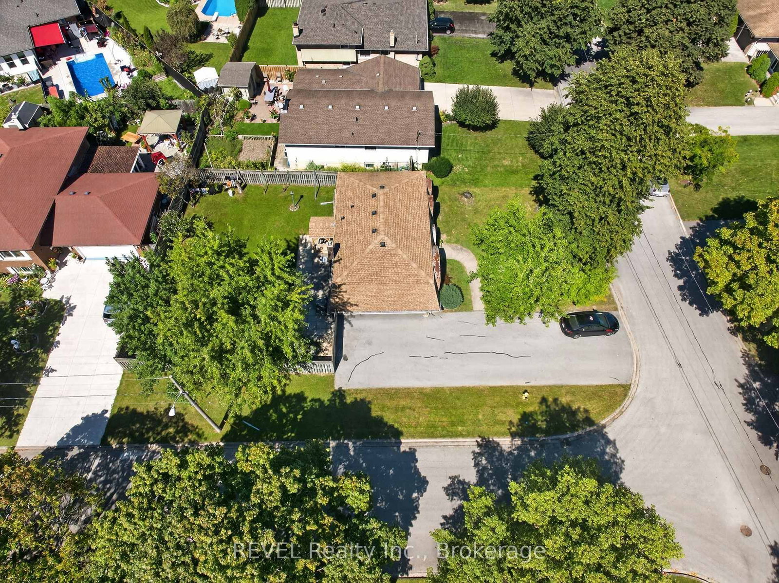17 RAMSEY Street • St. Catharines, ON photo 30