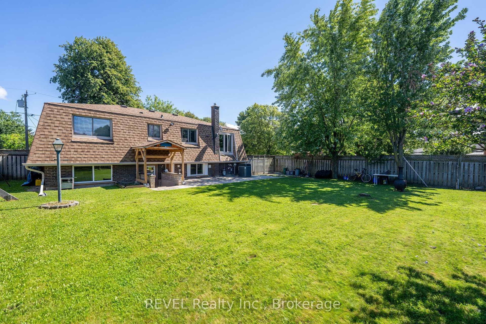 17 RAMSEY Street • St. Catharines, ON photo 37