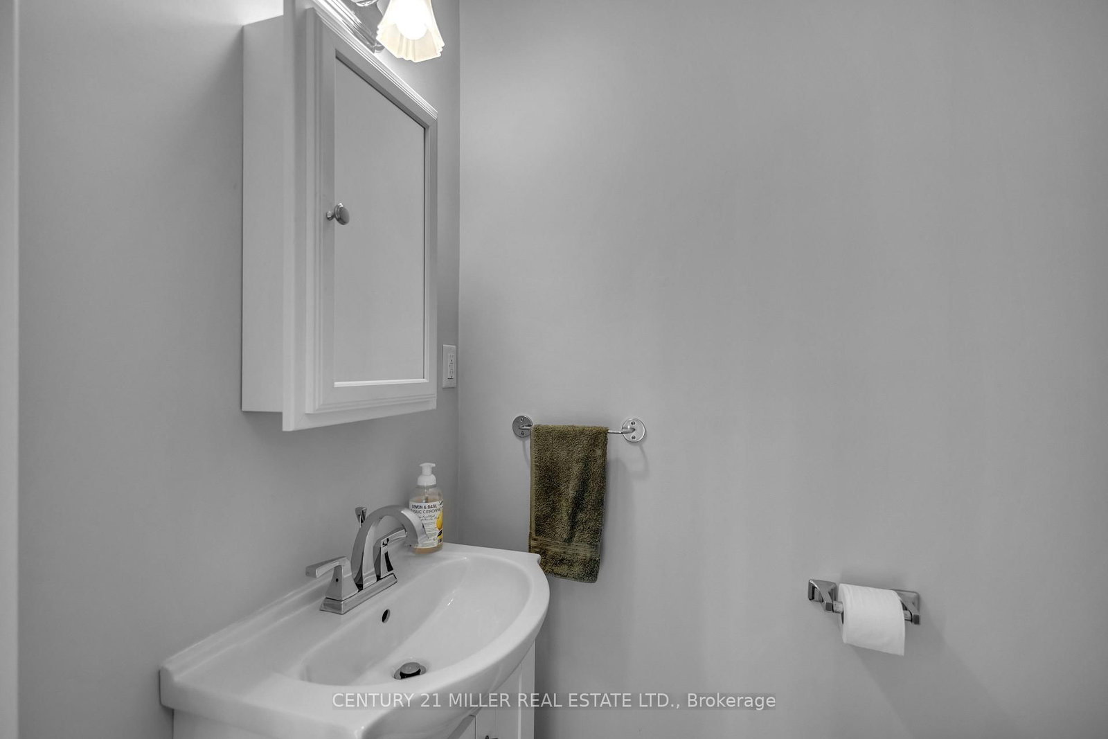 123 Hillyard Street • Hamilton, ON photo 12