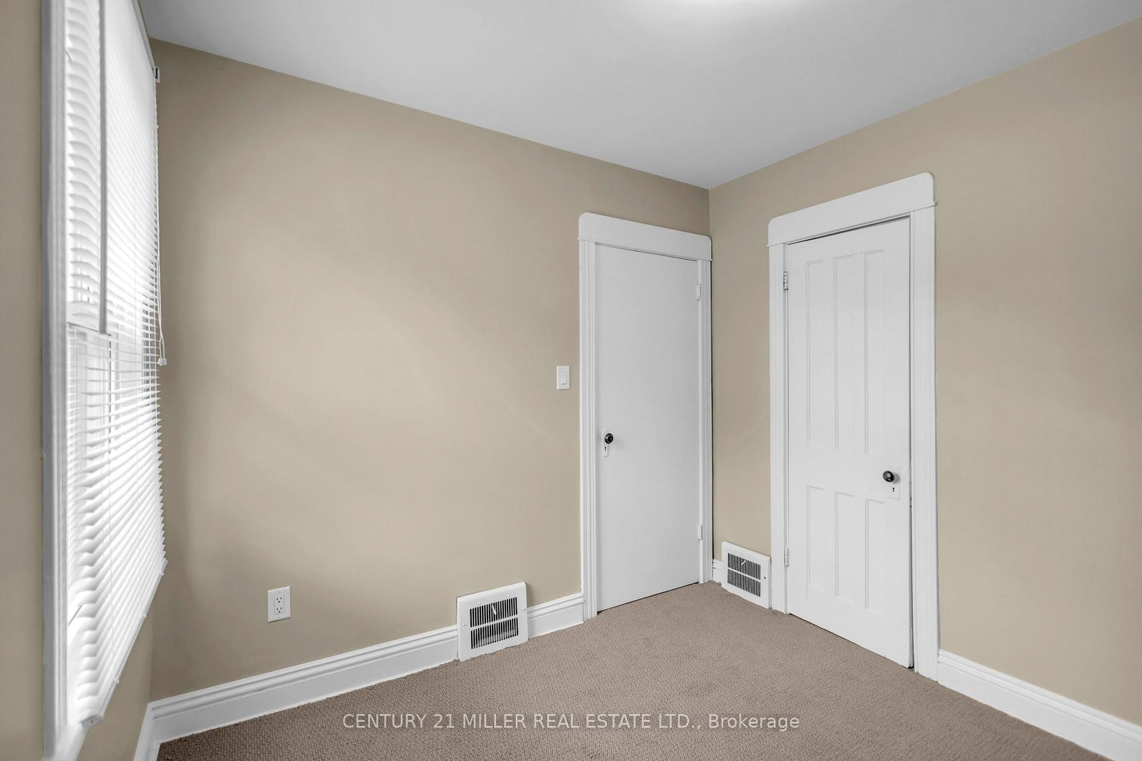 123 Hillyard Street • Hamilton, ON photo 14