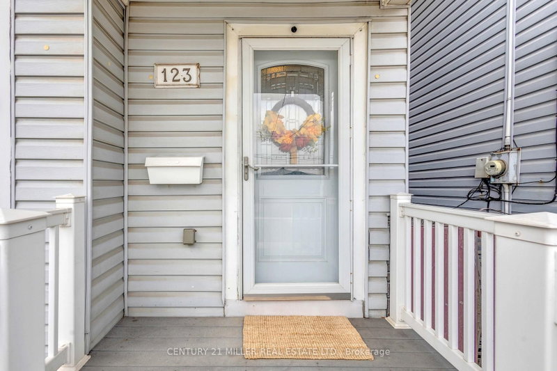 123 Hillyard Street