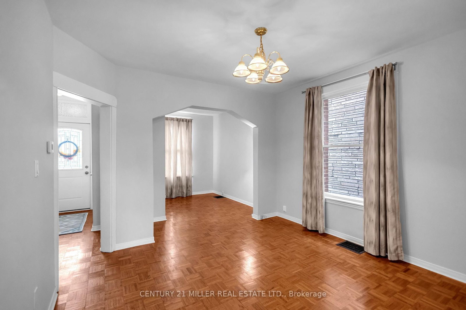 123 Hillyard Street • Hamilton, ON photo 5