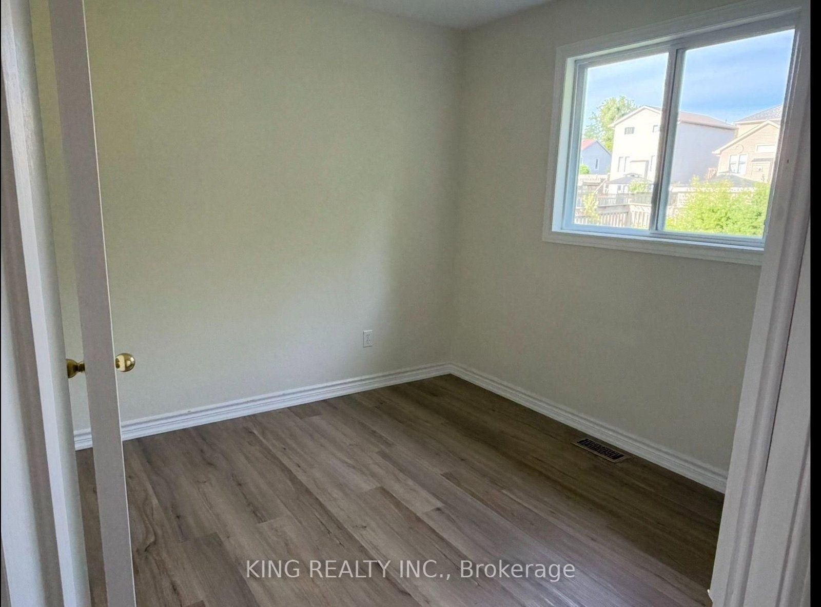 1671 Benjamin Drive • London East, ON photo 15