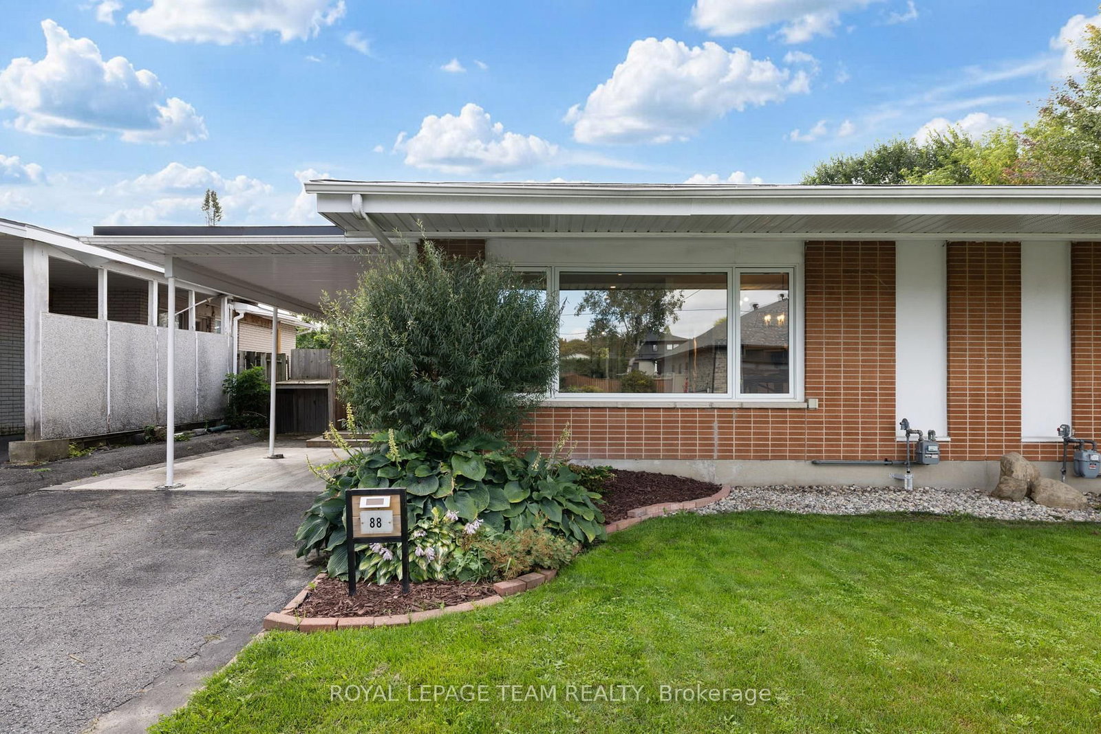 Semi-Detached House for sale at 88 Fieldrow Street, Ottawa, Ontario, K2G 2Y9 - Meadowlands/Crestview - MLS: X13758248