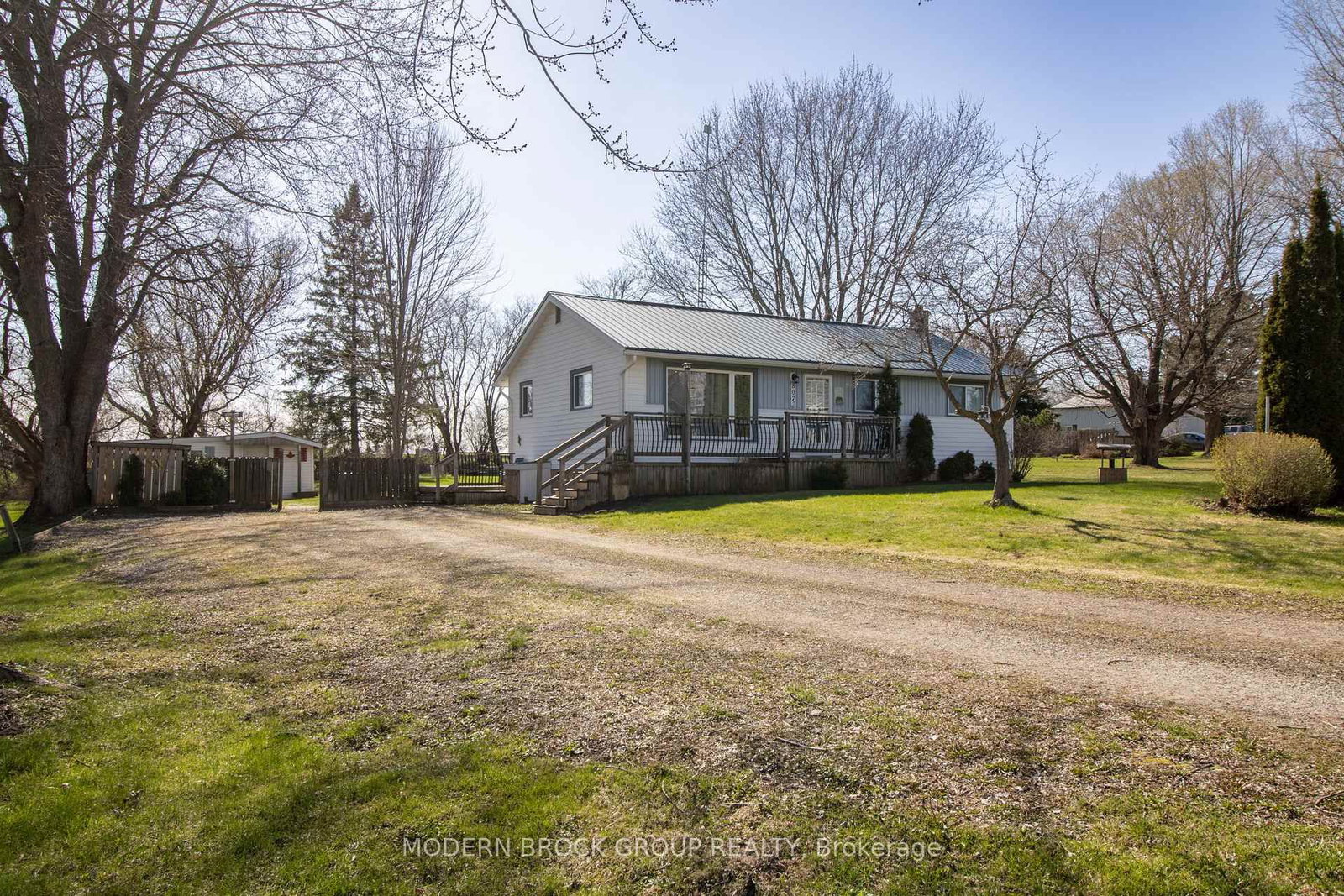 8072 County Road 29 Road • Elizabethtown-Kitley, ON photo 43
