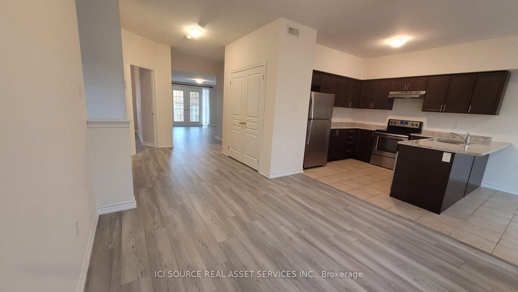 3 - 403 Westwood Drive 4