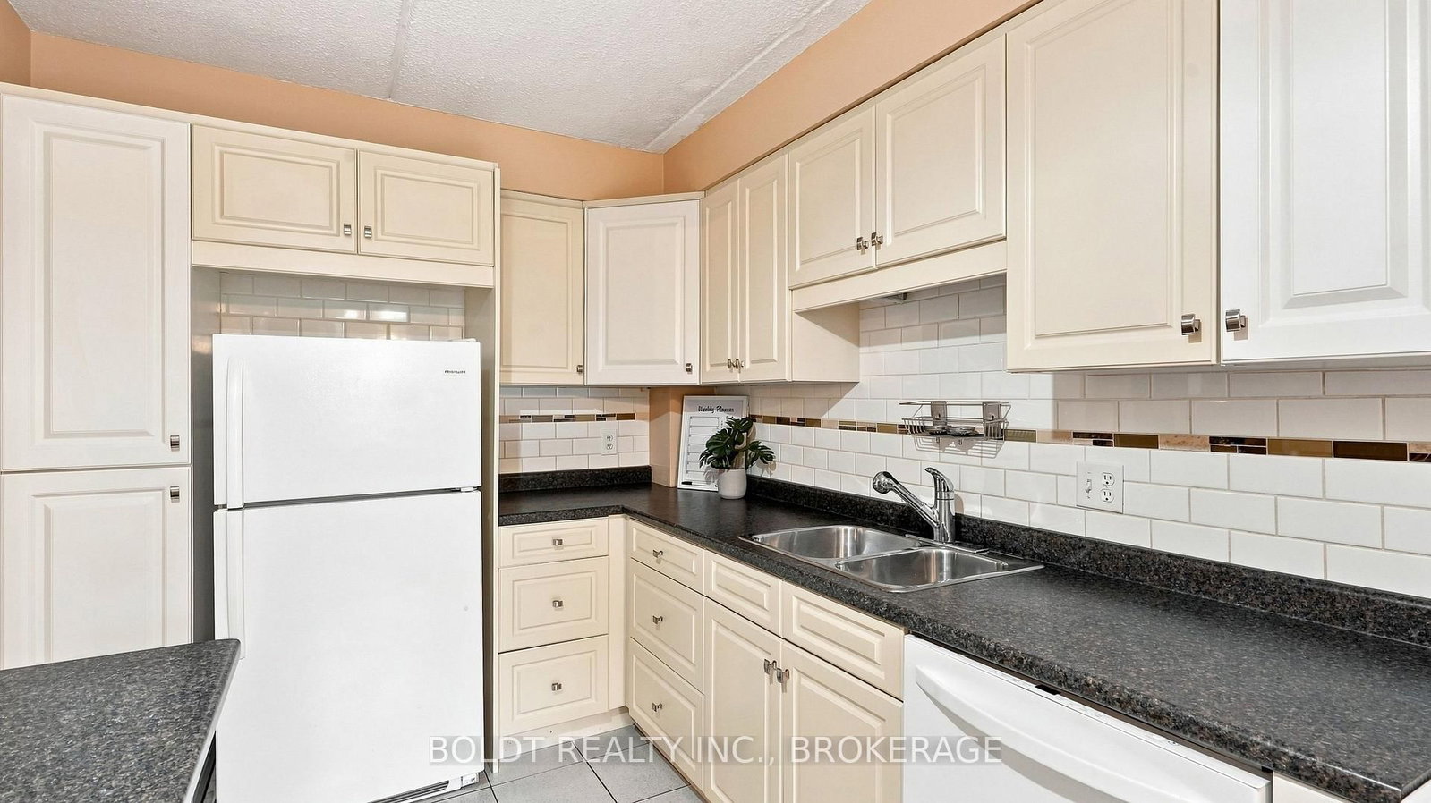6 Westlake Lane • #110 • St. Catharines, ON photo 11