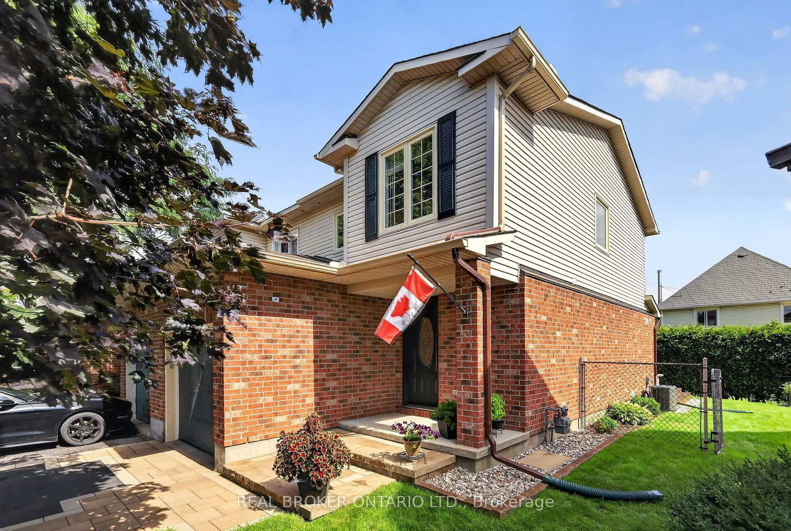 140 Montana Way • Ottawa, ON photo 2