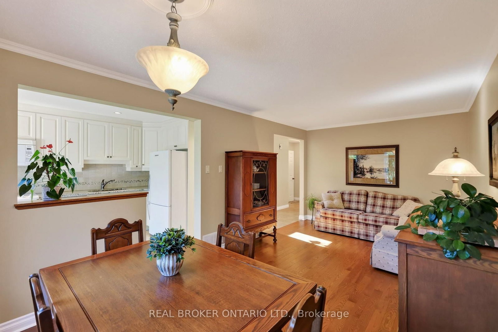 140 Montana Way • Ottawa, ON photo 8