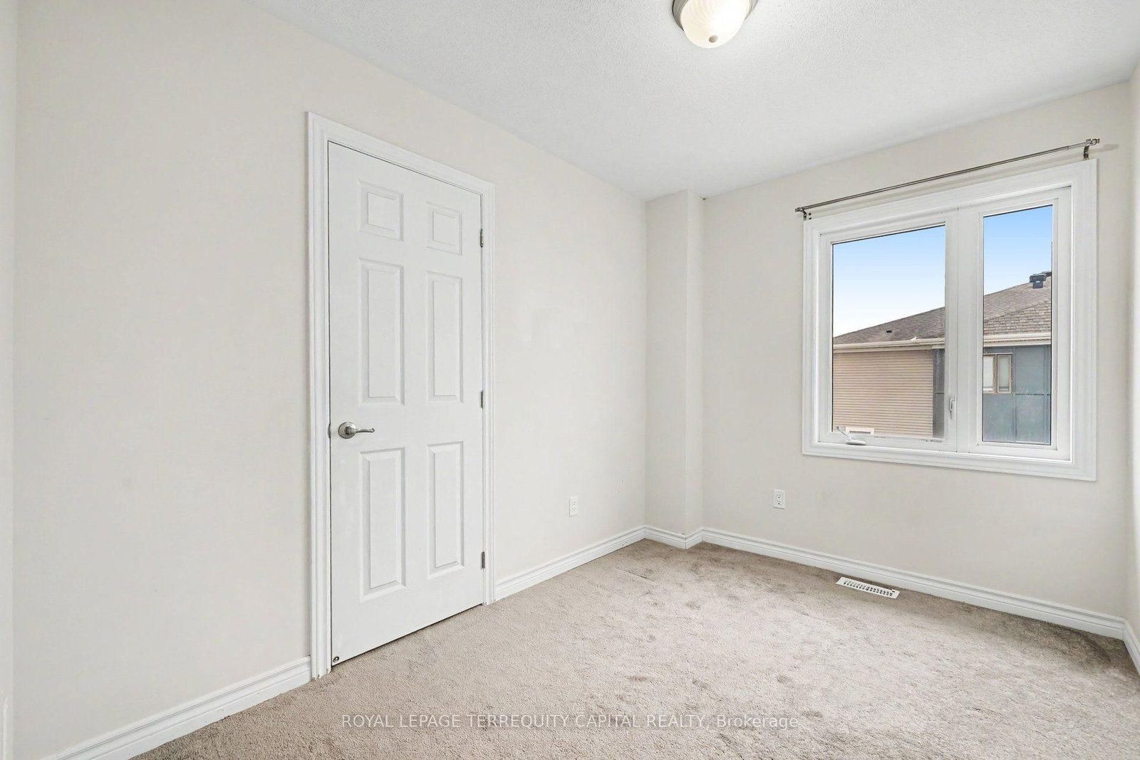 113 WALLEYE Private • Ottawa, ON photo 10