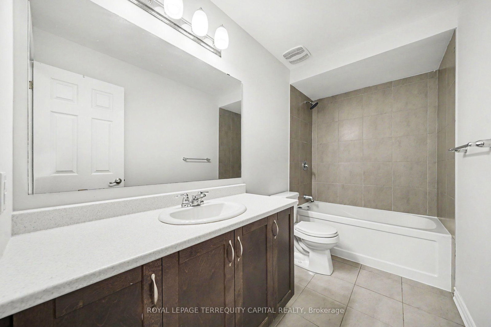 113 WALLEYE Private • Ottawa, ON photo 15
