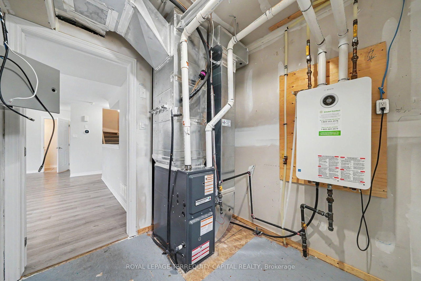 113 WALLEYE Private • Ottawa, ON photo 17