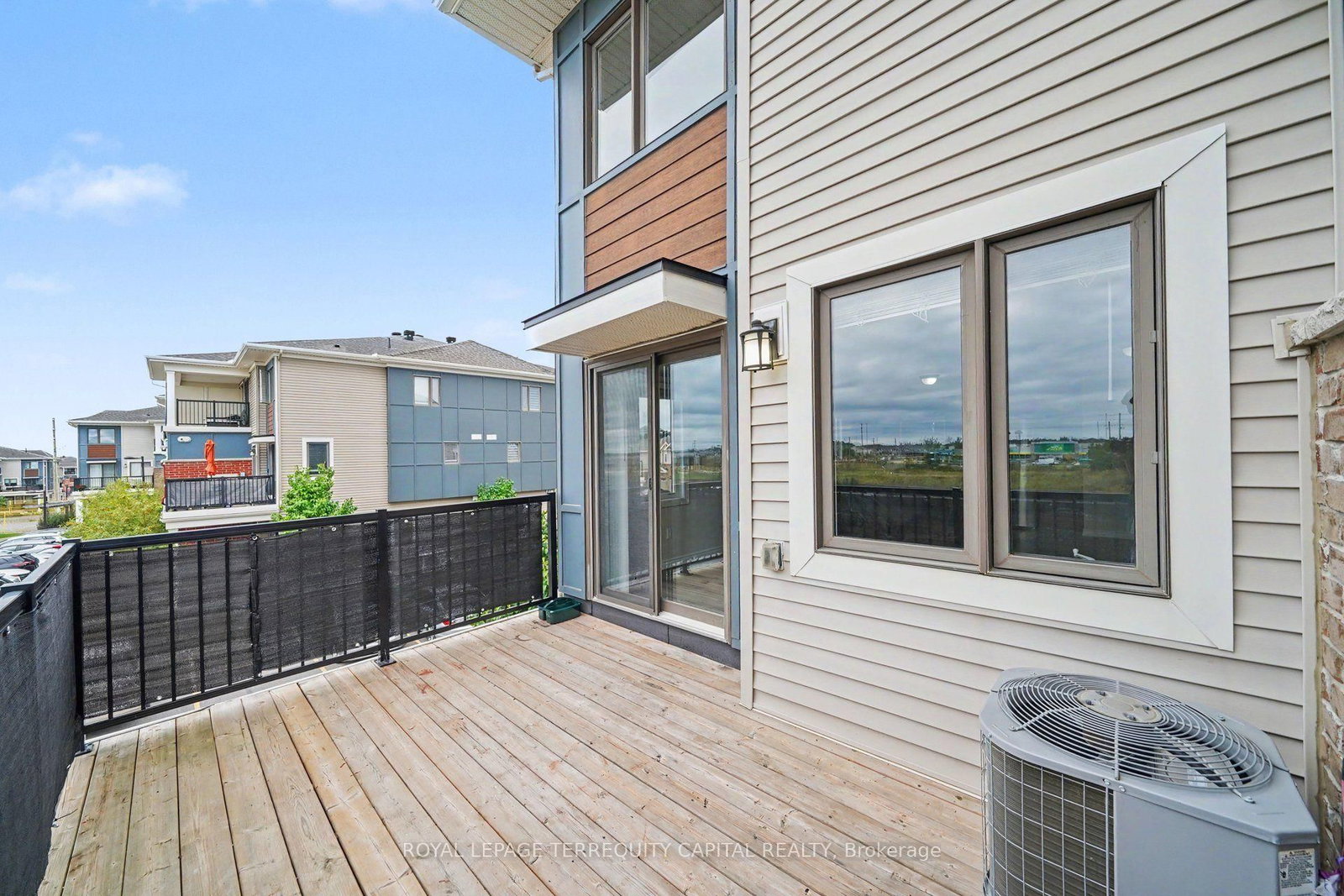 113 WALLEYE Private • Ottawa, ON photo 20