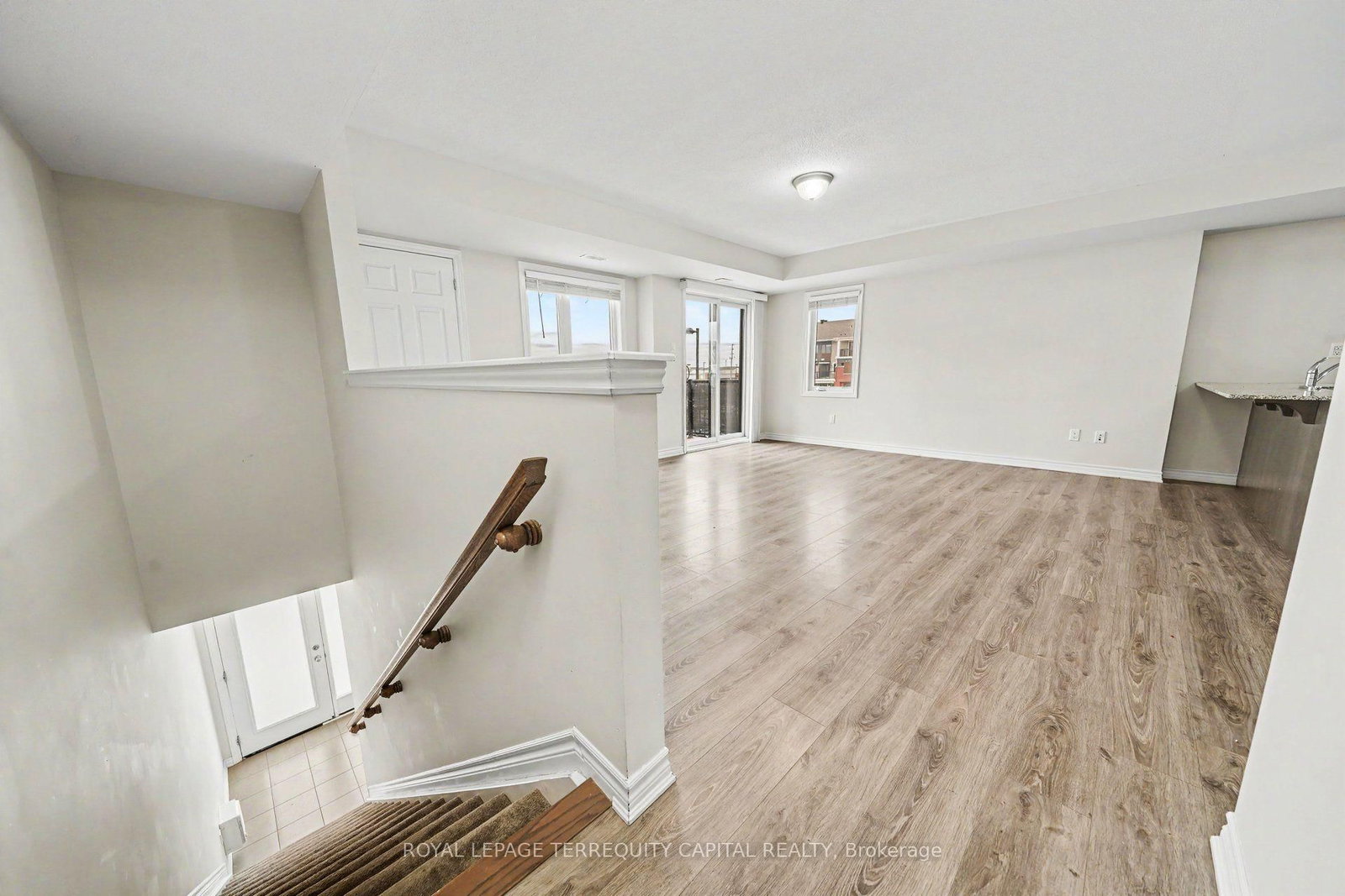 113 WALLEYE Private • Ottawa, ON photo 3