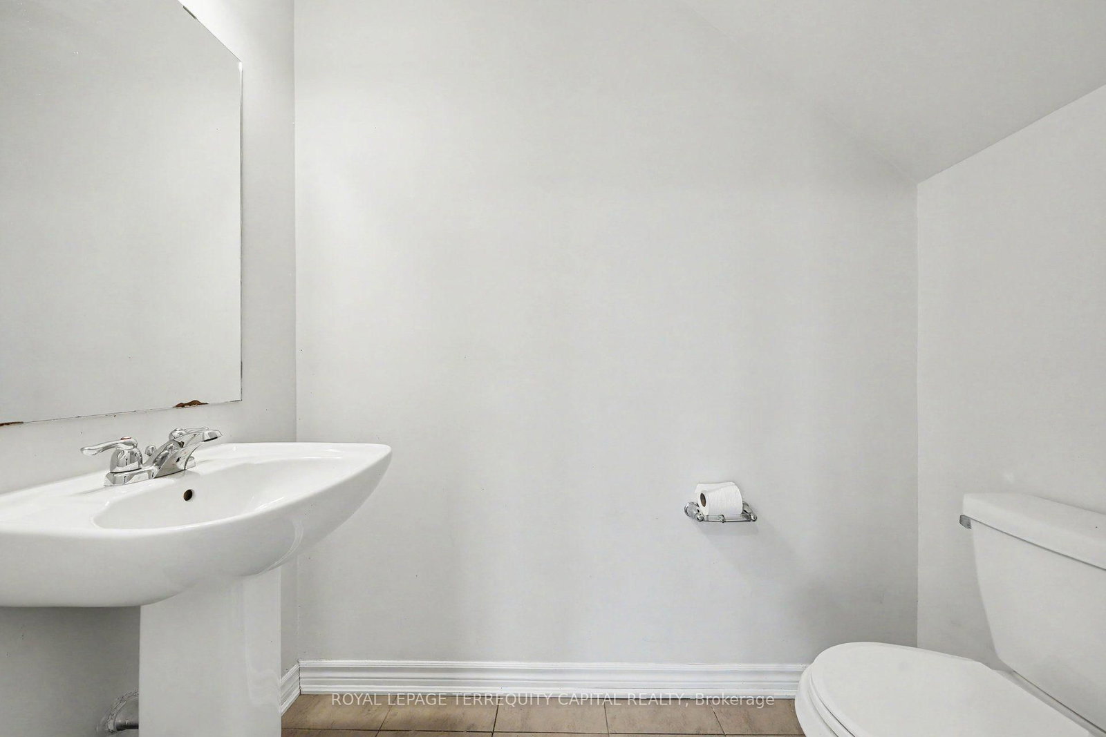 113 WALLEYE Private • Ottawa, ON photo 9