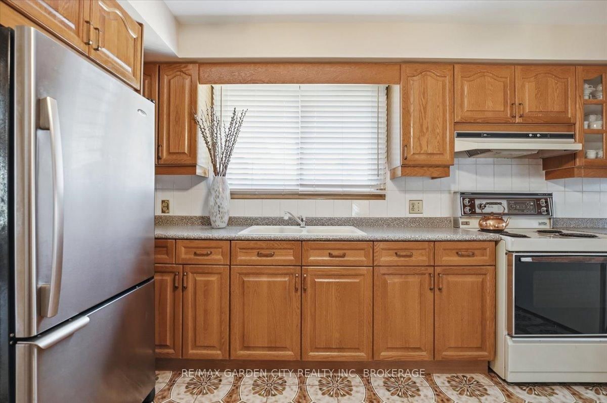 41 Albert Street W • Thorold, ON photo 9