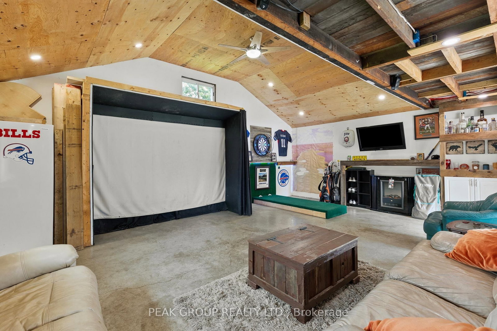 19 Bosnich Avenue • Welland, ON photo 3