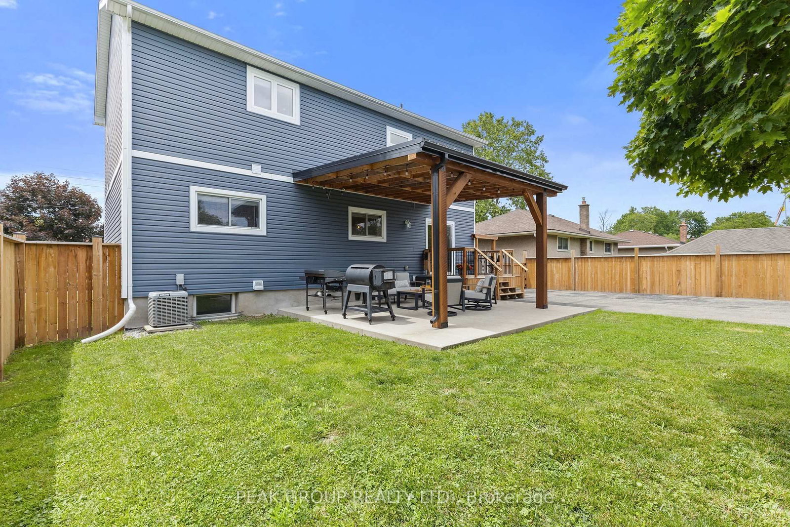 19 Bosnich Avenue • Welland, ON photo 36