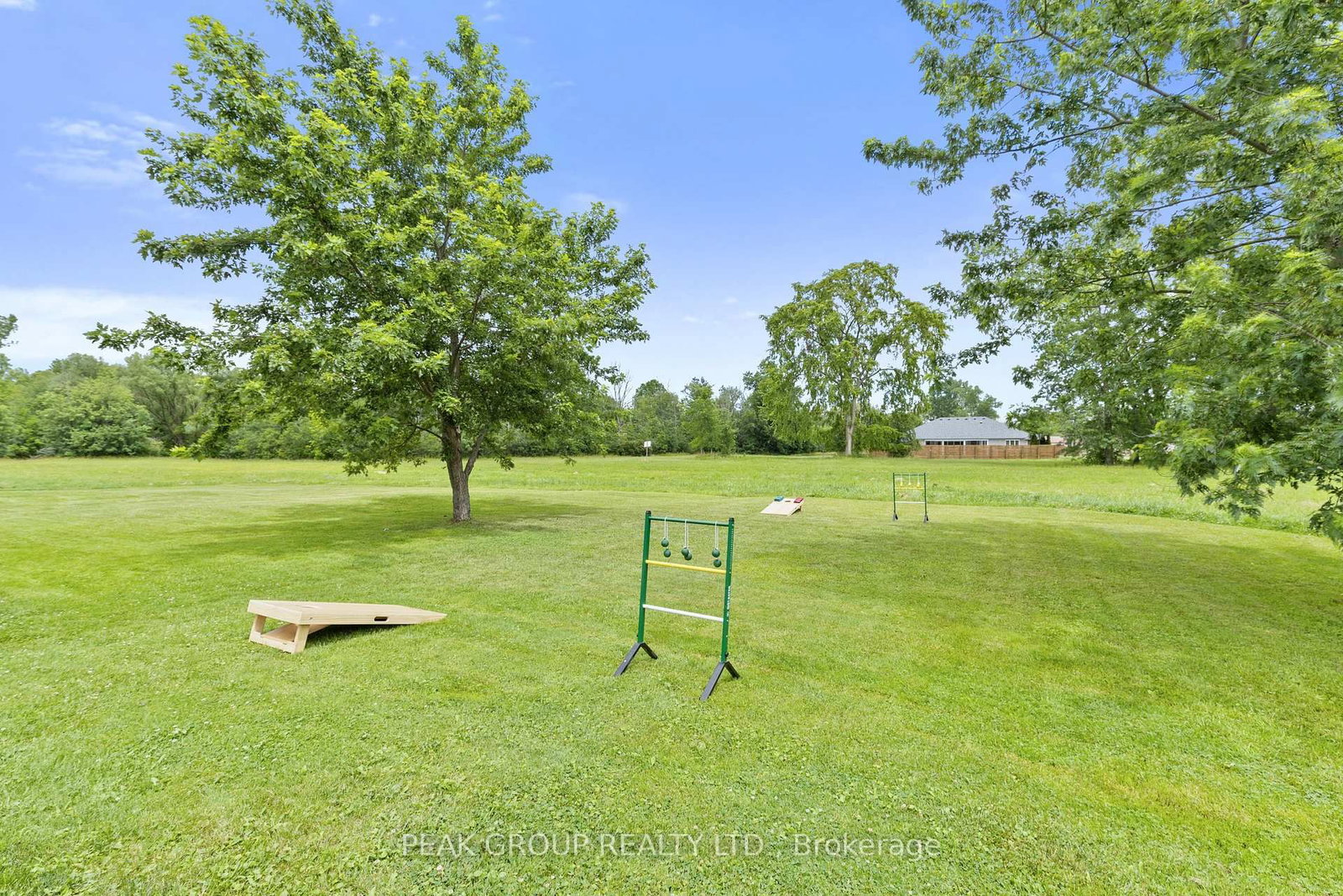 19 Bosnich Avenue • Welland, ON photo 38