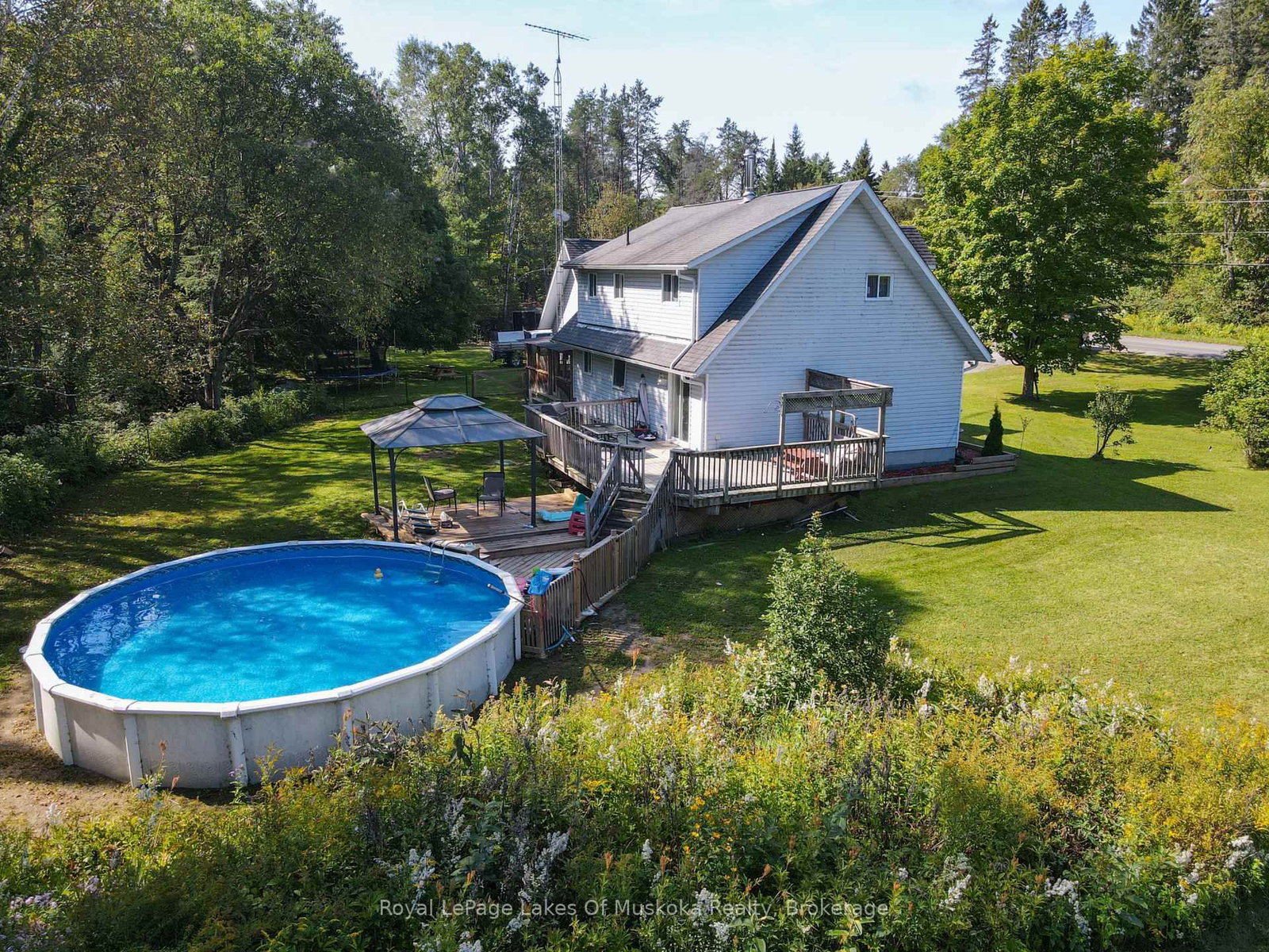 911 Deer Lake Road • Huntsville, ON photo 37