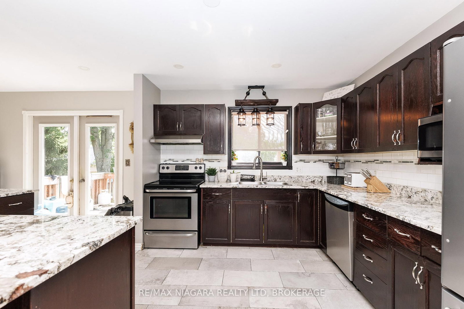88 Pleasant Avenue N • Fort Erie, ON photo 11