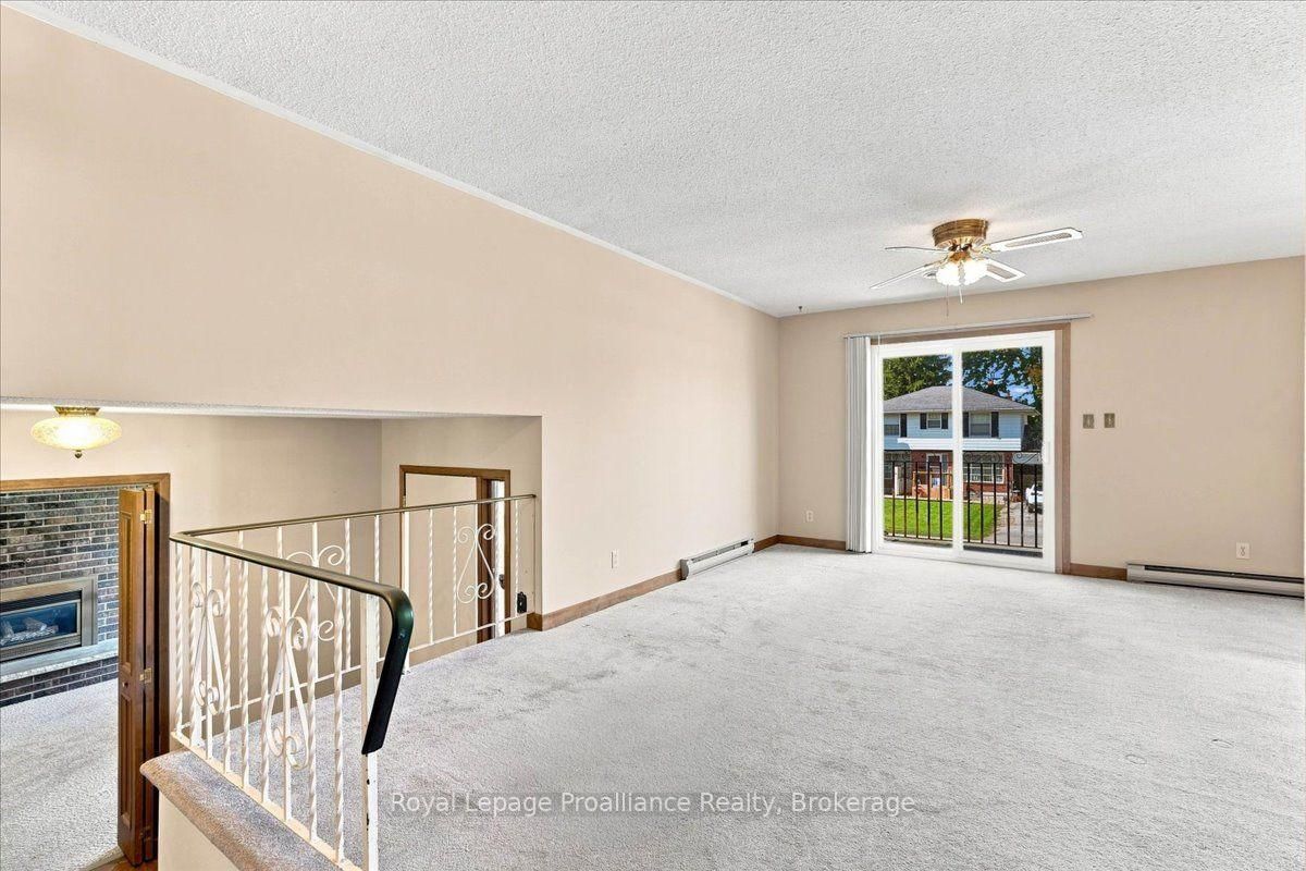 28 Kensington Crescent • Belleville, ON photo 11