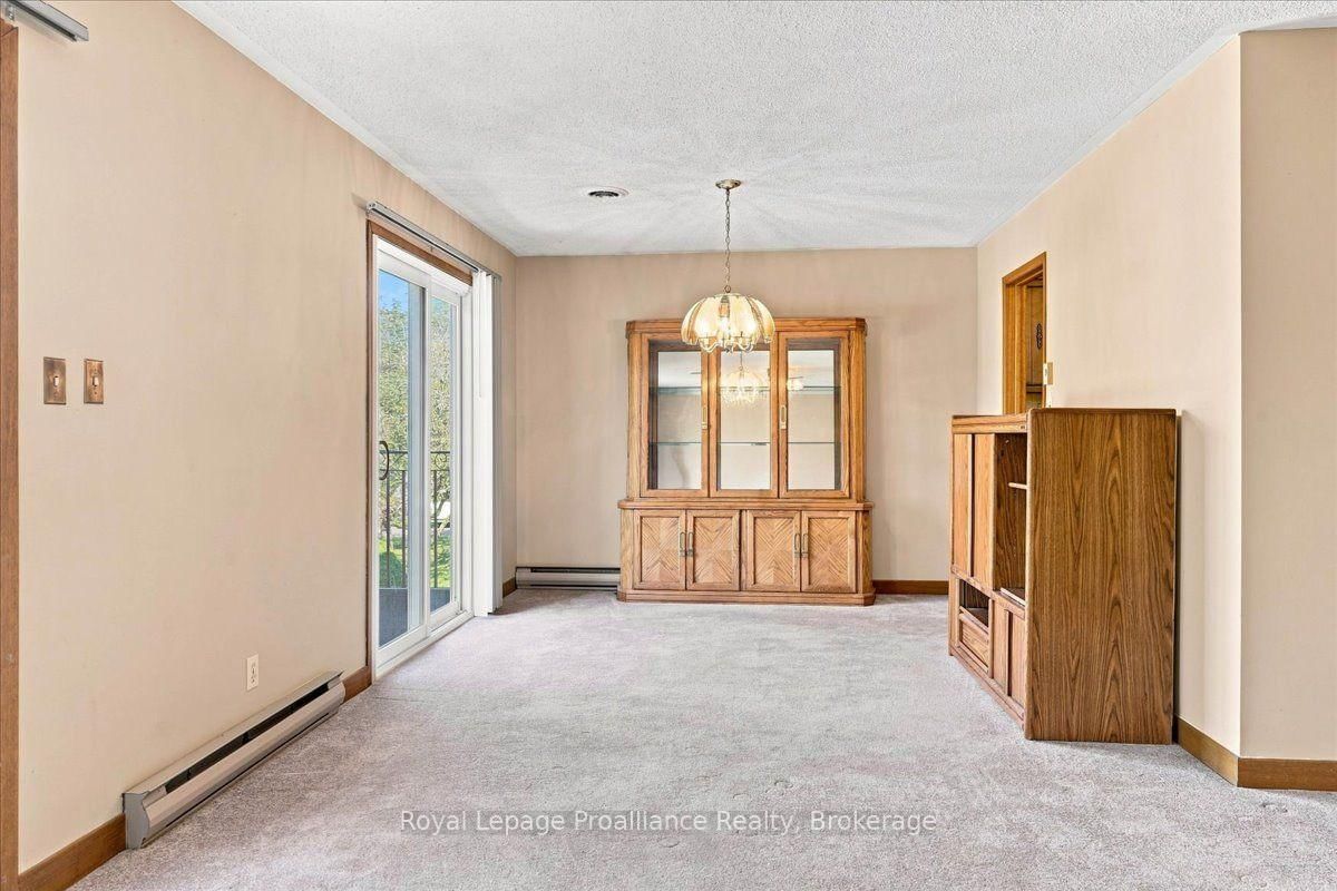28 Kensington Crescent • Belleville, ON photo 14