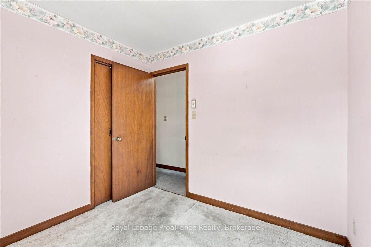 28 Kensington Crescent • Belleville, ON photo 21