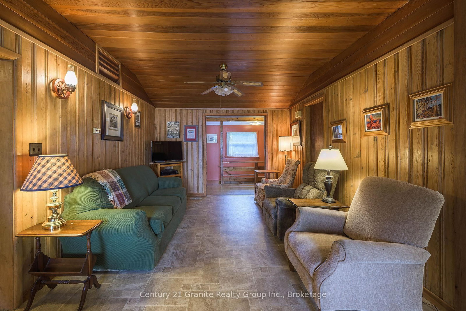 1401 Hodgson Road • Dysart et al, ON photo 7