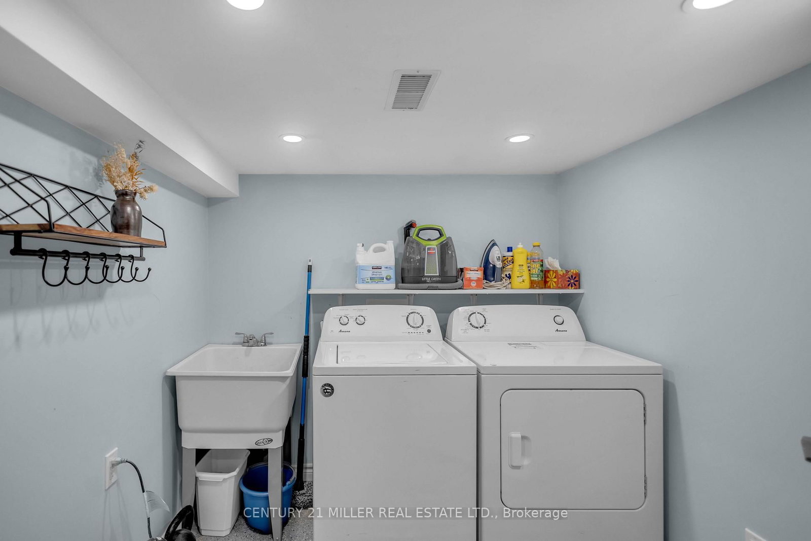 16 Wexford Avenue N • Hamilton, ON photo 21