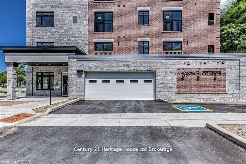 302 - 71 Metcalf Street