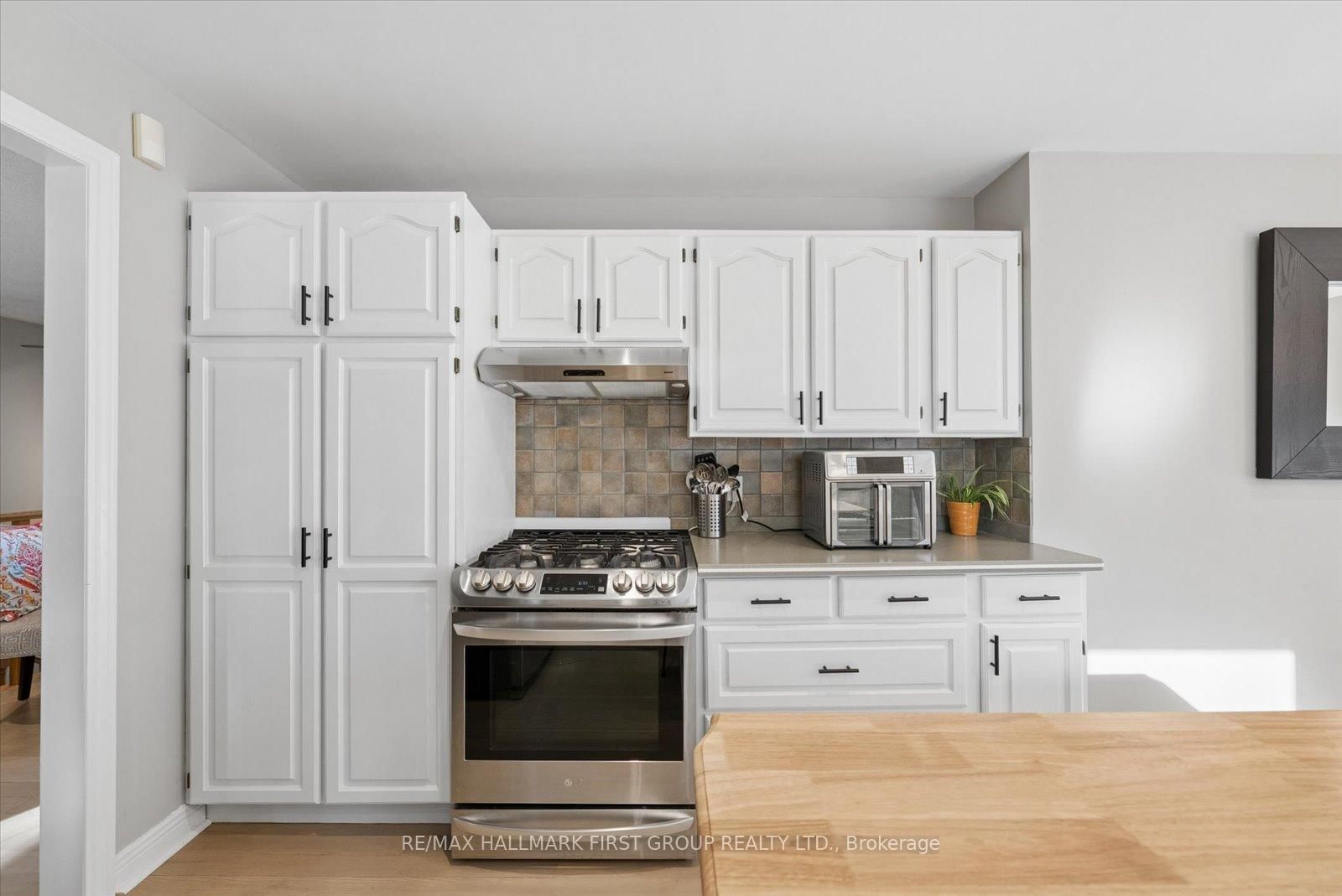 2720 Castle Hill Drive • Hamilton Township, ON photo 5