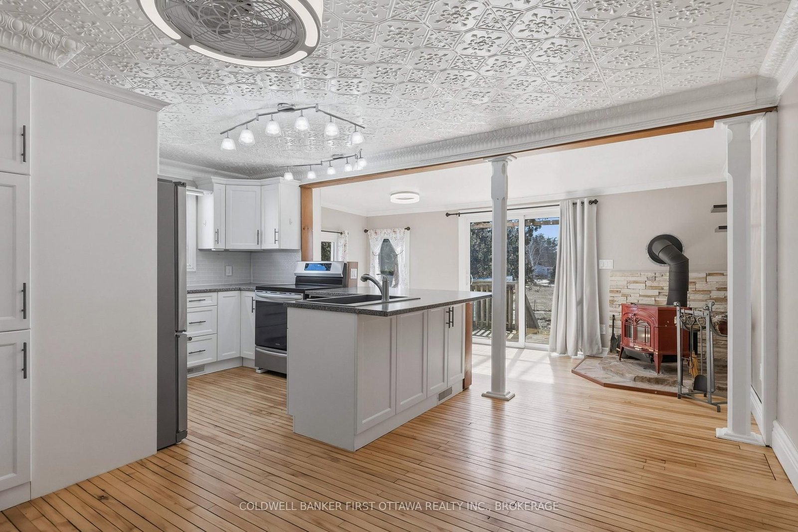 718 Jones Falls Road • Rideau Lakes, ON photo 9