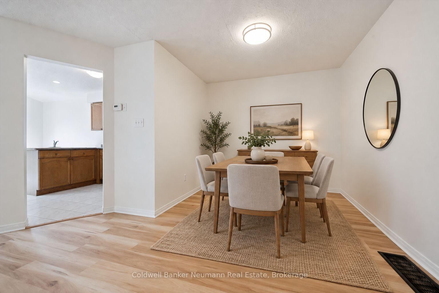 24 Lee Street • Guelph, ON photo 10