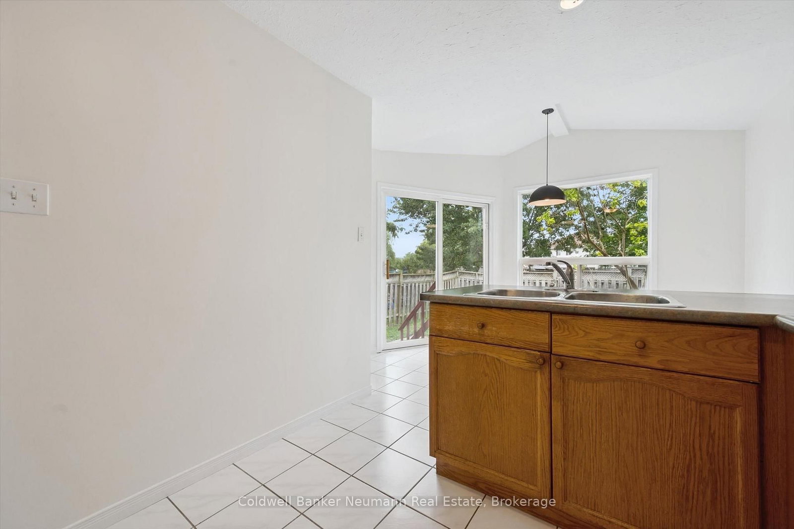 24 Lee Street • Guelph, ON photo 24