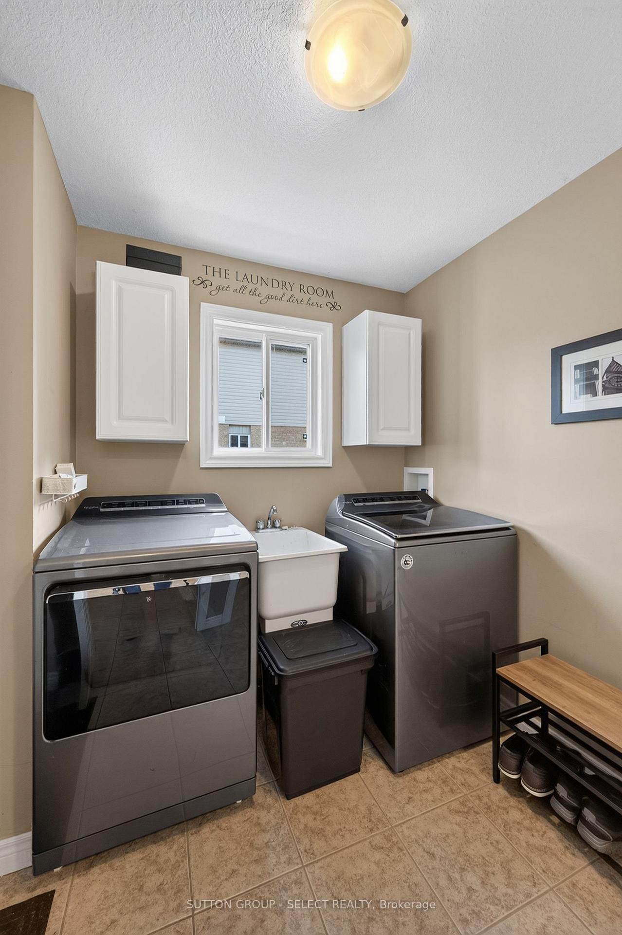 3 Fieldstone Crescent N • Middlesex Centre, ON photo 15