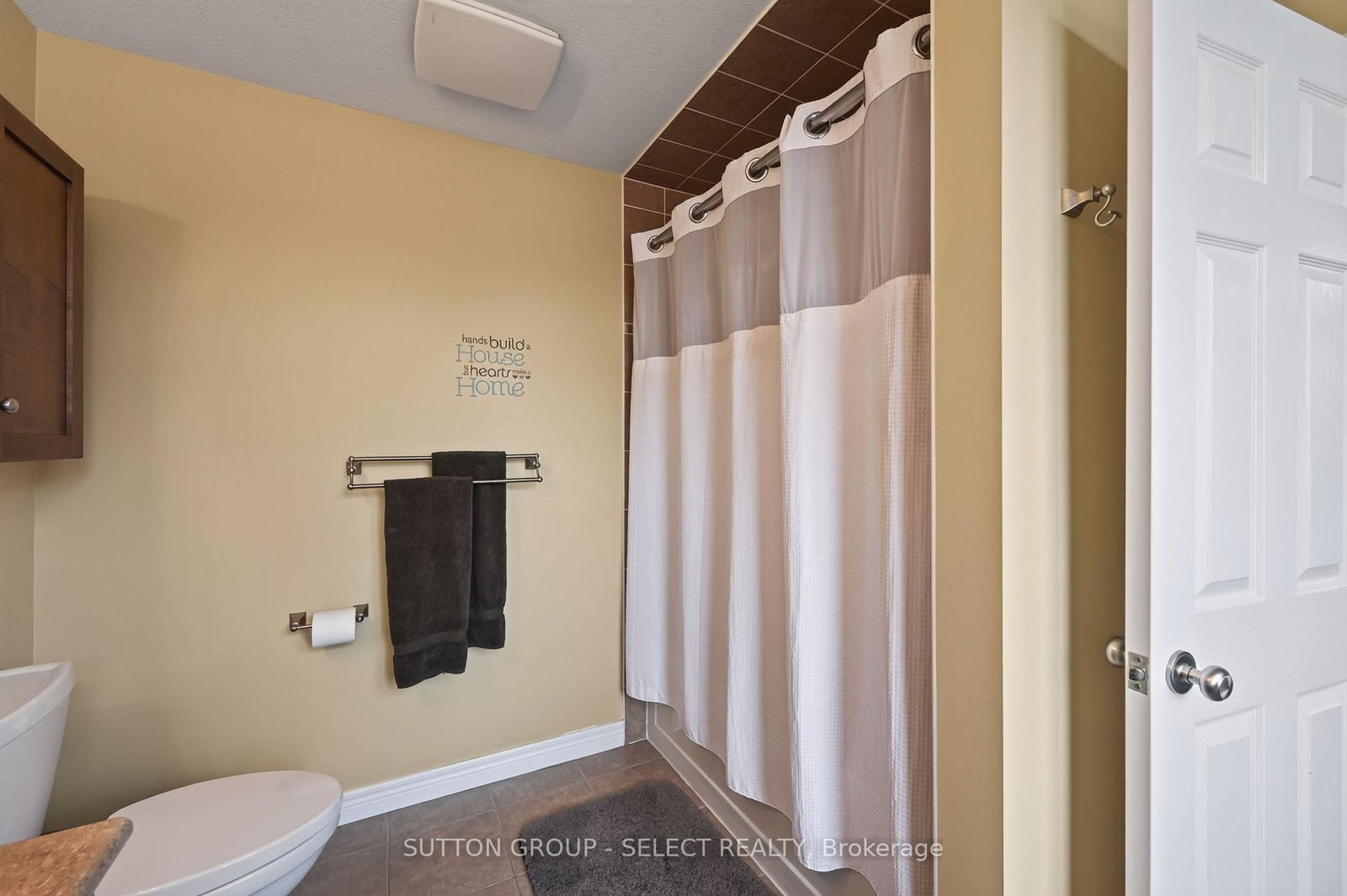 3 Fieldstone Crescent N • Middlesex Centre, ON photo 20