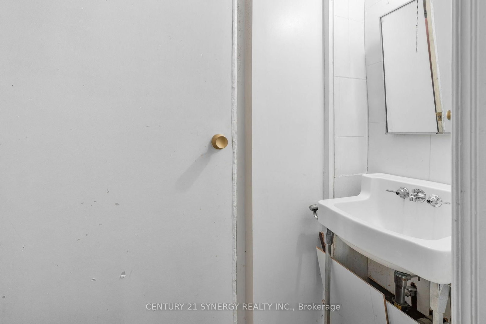 1711 Baseline Road • Ottawa, ON photo 27