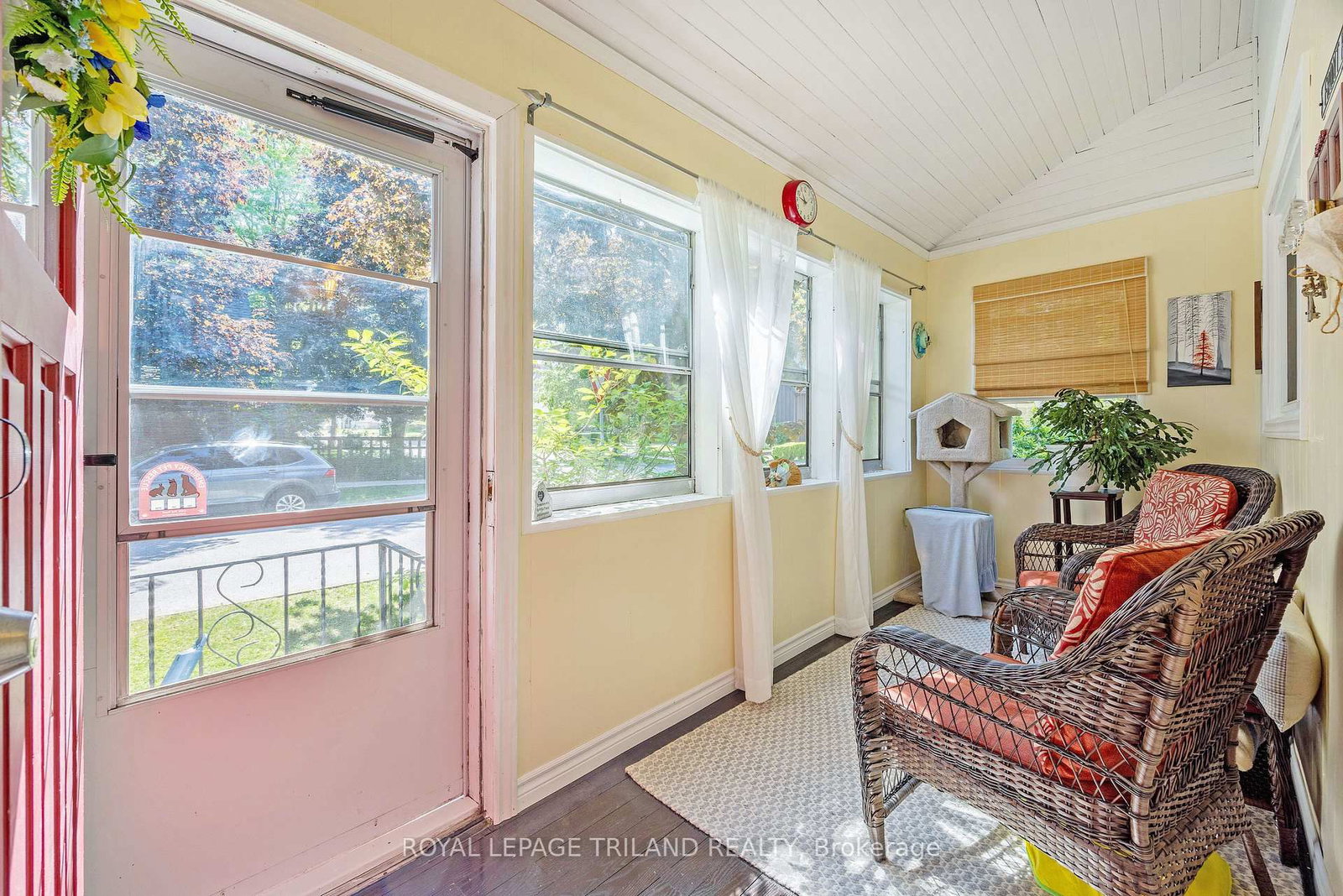 29 OLIVER Street • St. Thomas, ON photo 4