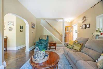 29 OLIVER Street • St. Thomas, ON photo 8