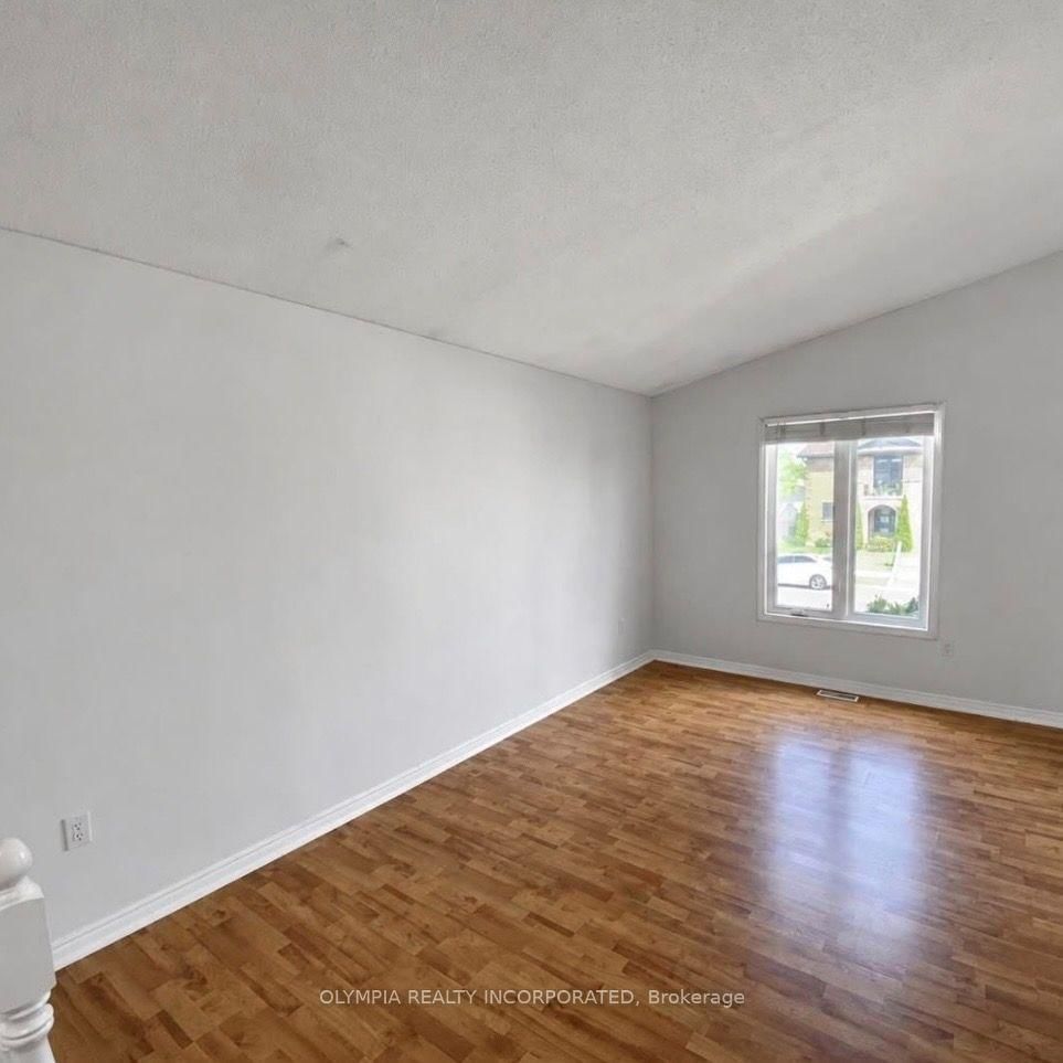 Upper - 7622 Chorozy Street, Niagara Falls 4
