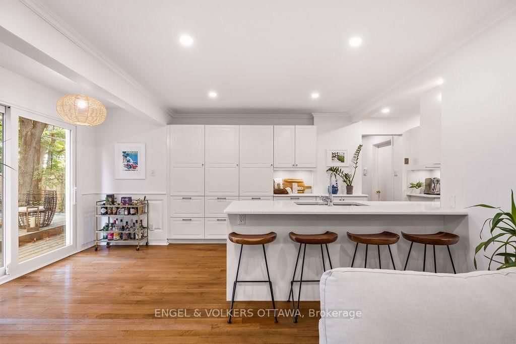 694 ISLAND PARK Drive • Ottawa, ON photo 11